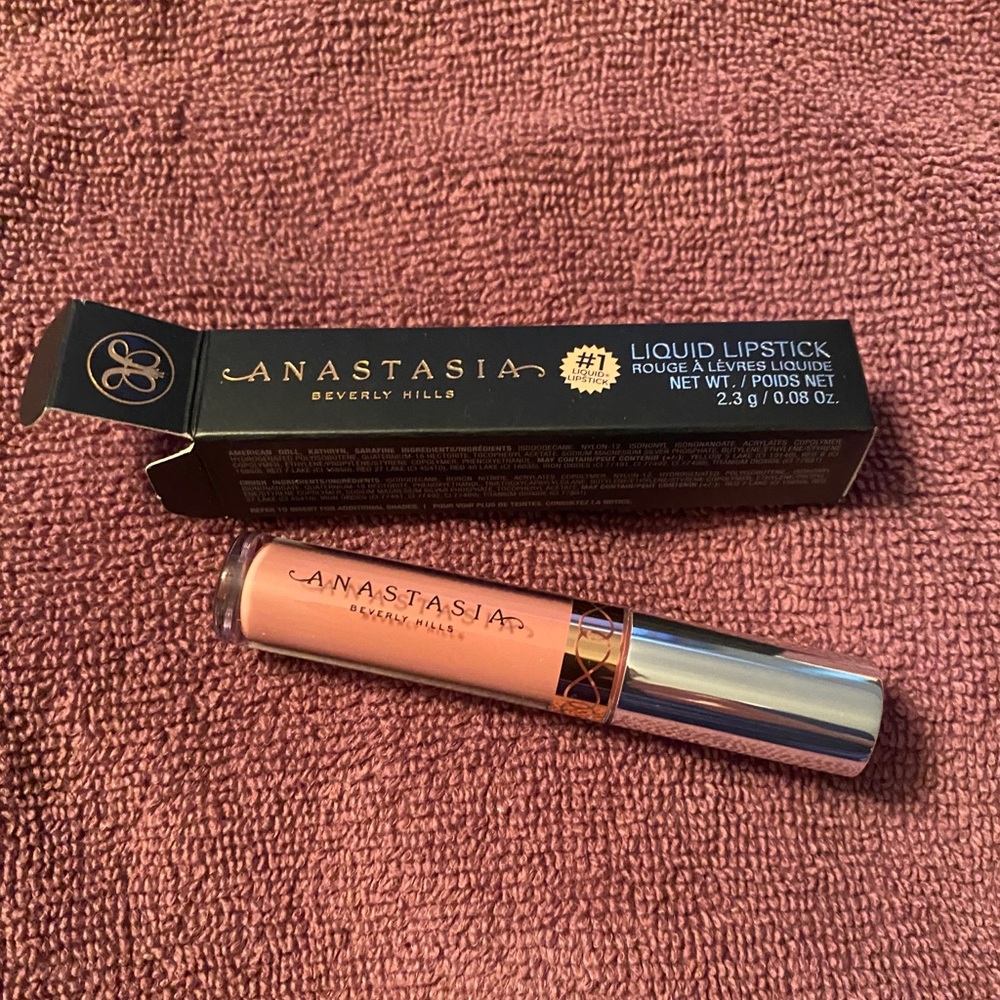 Anastasia liquid lipstick in Crush. NIB